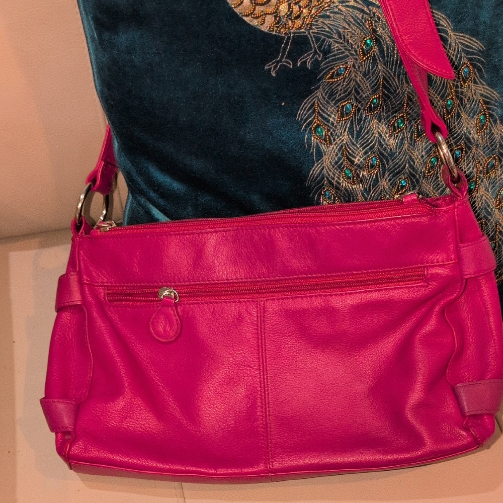 Stone Mountain Pink Leather Shoulder Bag
